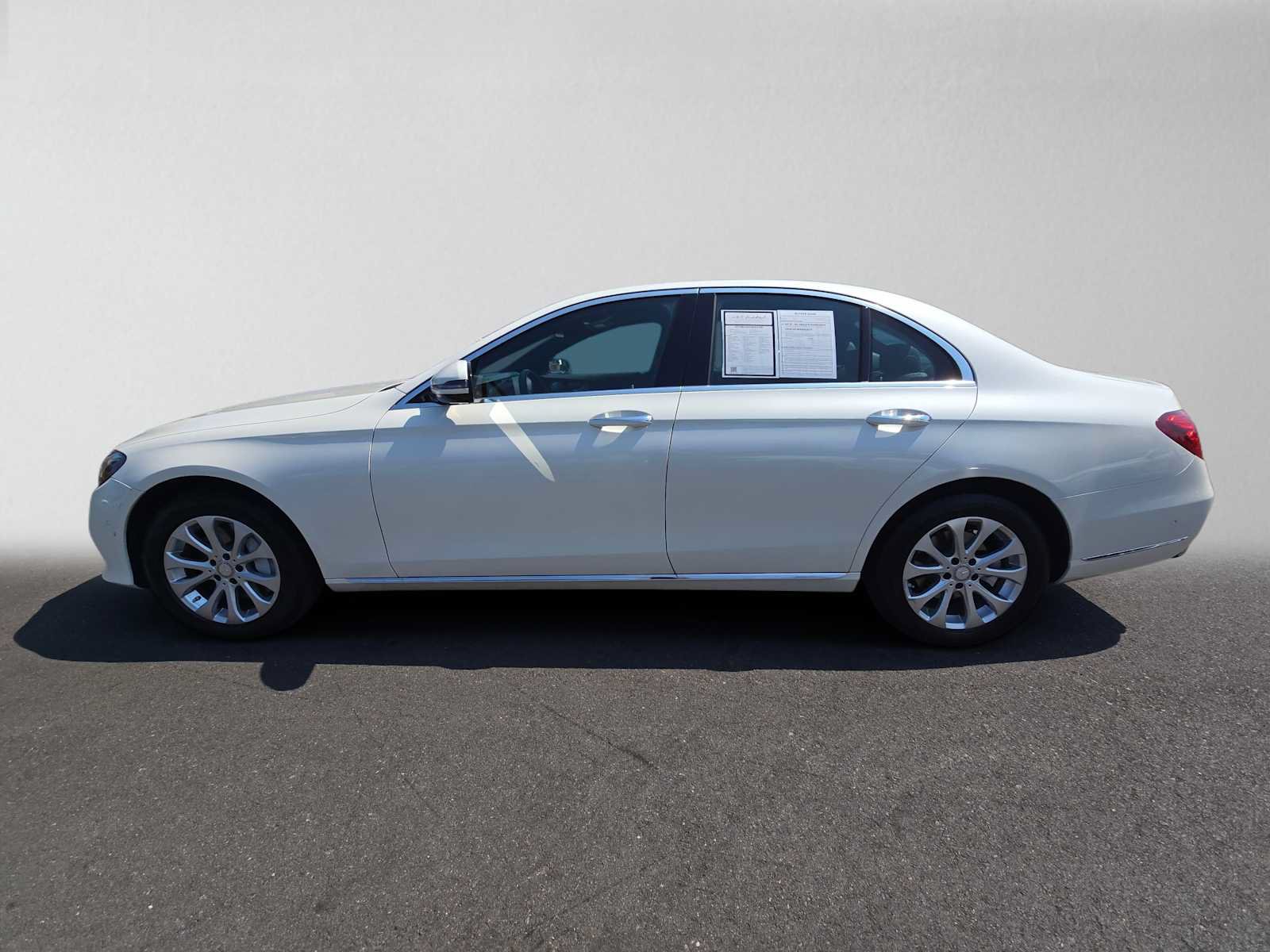 Used 2017 Mercedes-Benz E 300 4MATIC image 6
