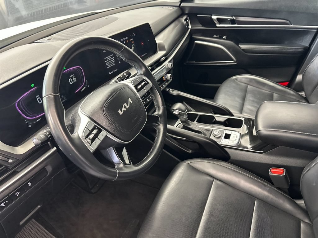 Used 2024 Kia Telluride S w/ S Sunroof Package FWD image 9