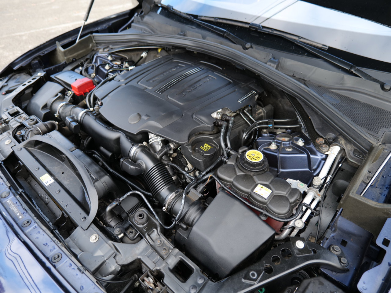 Used 2018 Jaguar F-PACE Prestige image 56