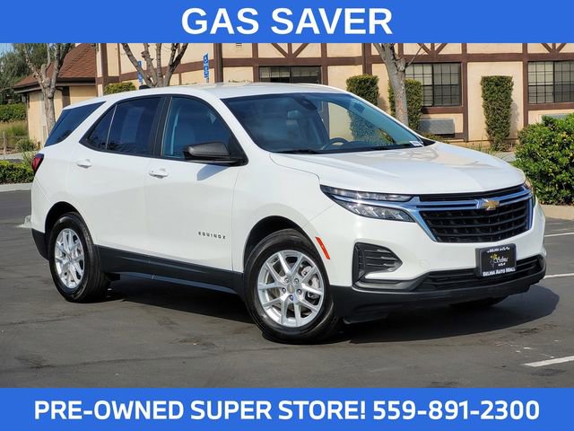 Used 2023 Chevrolet Equinox LS image 2