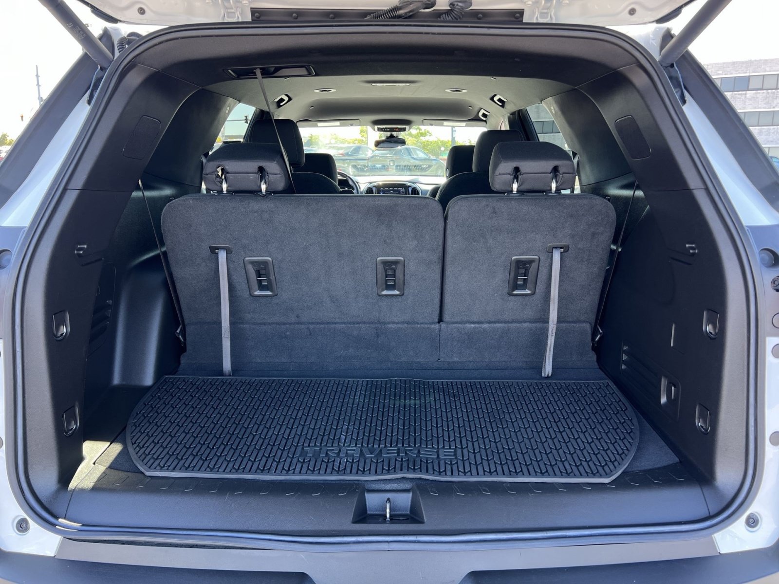 Used 2023 Chevrolet Traverse LT FWD image 25