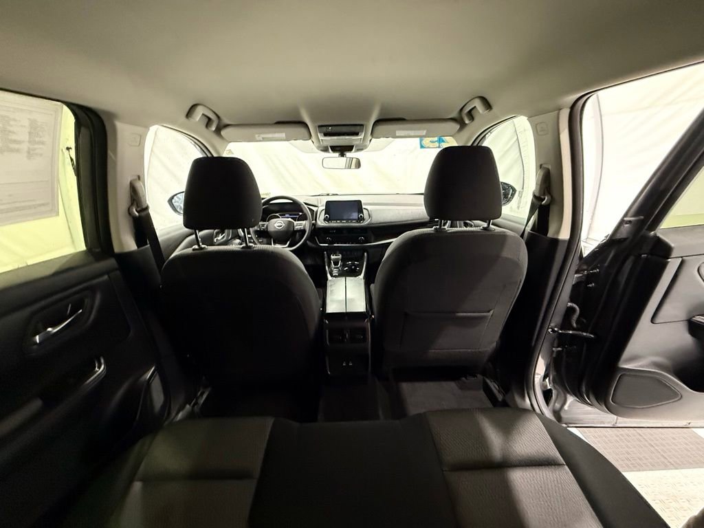 Used 2025 Nissan Rogue SV FWD image 27