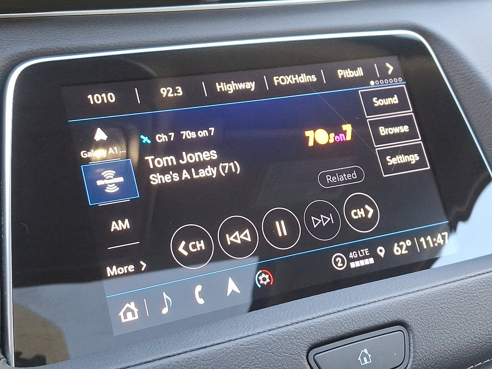 Certified 2021 Cadillac XT4 Premium Luxury image 29