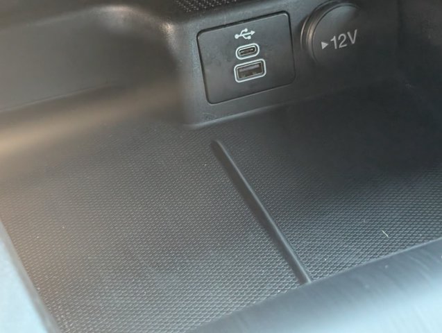 Used 2025 Ford Escape ST-Line Select AWD/4WD image 19