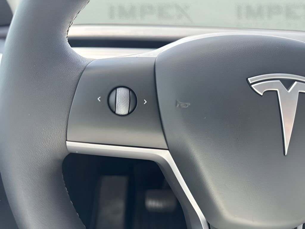 Used 2024 Tesla Model Y Long Range image 16