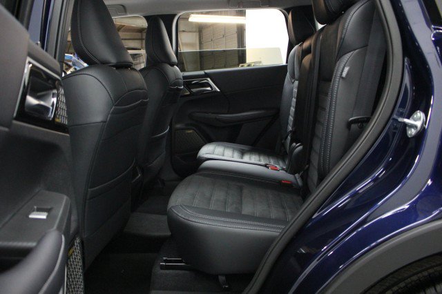 New 2026 Mitsubishi Outlander SE FWD image 24