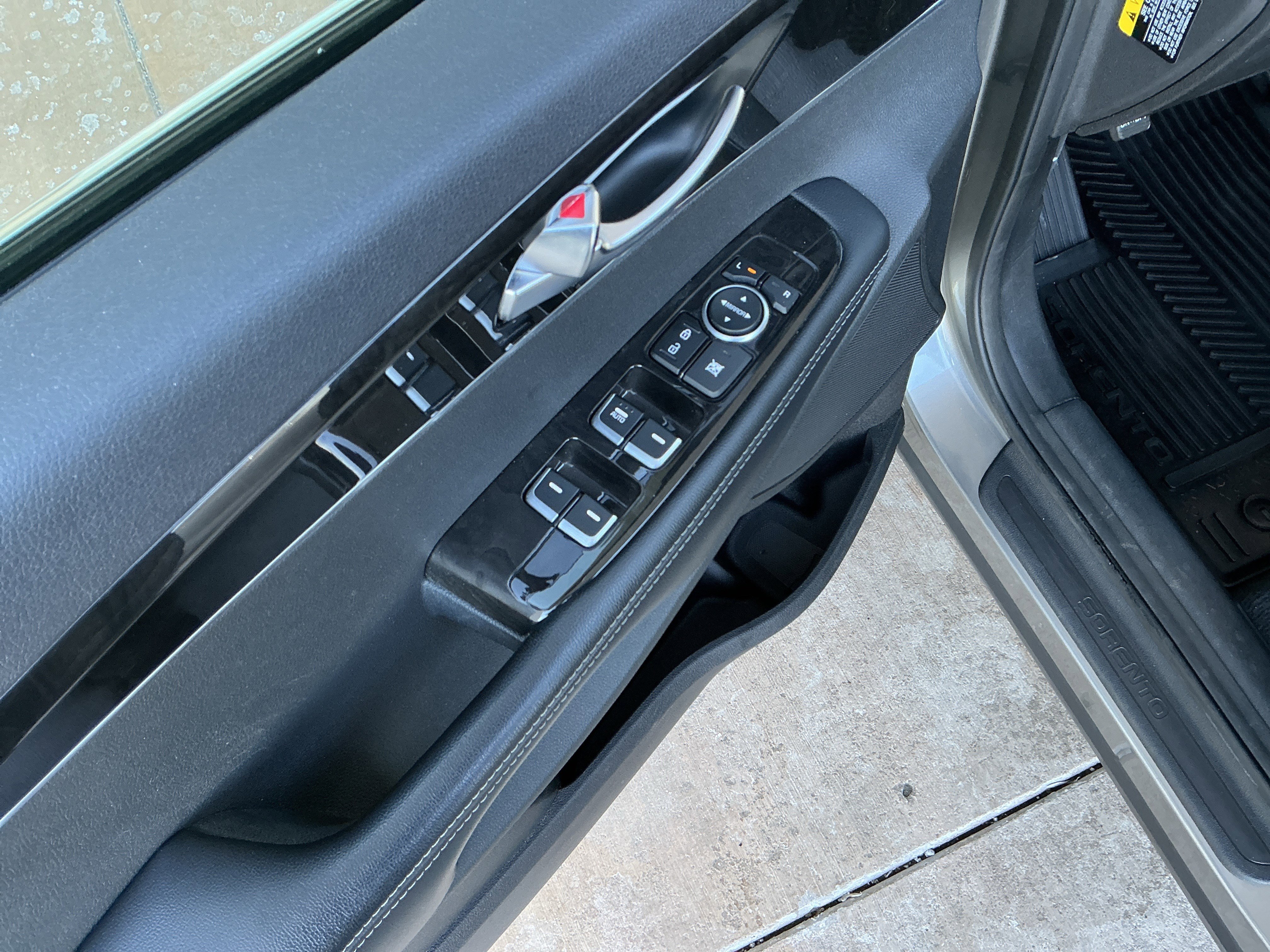 Used 2016 Kia Sorento EX image 15