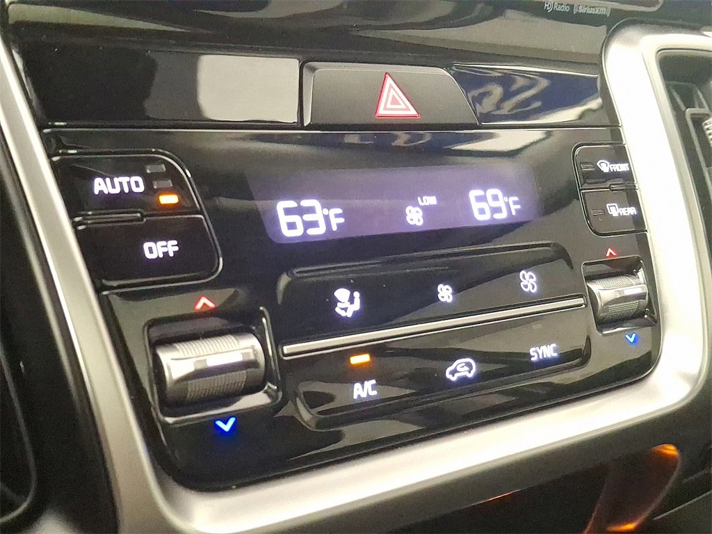 Used 2023 Kia Sorento S w/ Panoramic Sunroof Package image 19