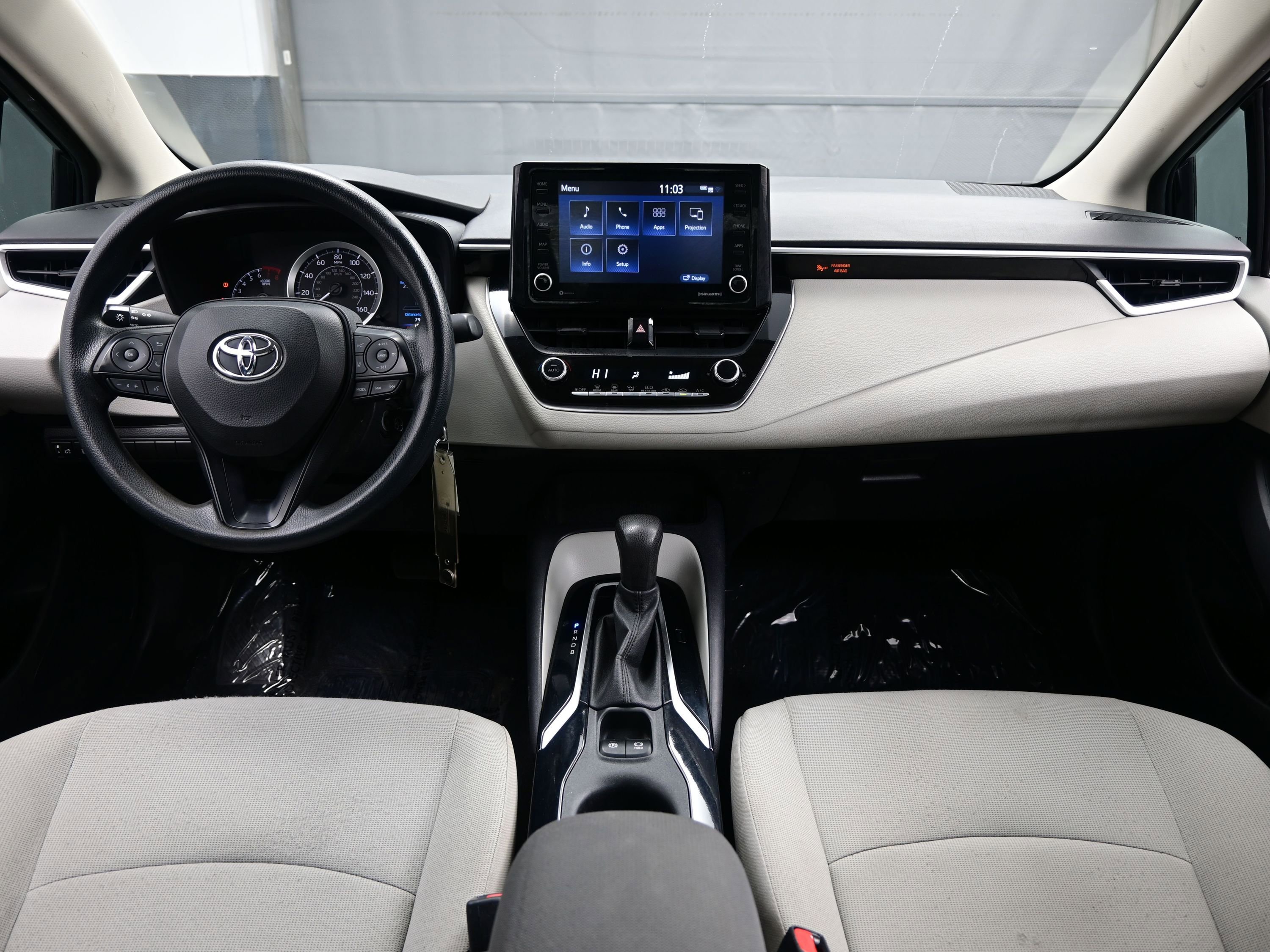 Used 2022 Toyota Corolla LE image 16