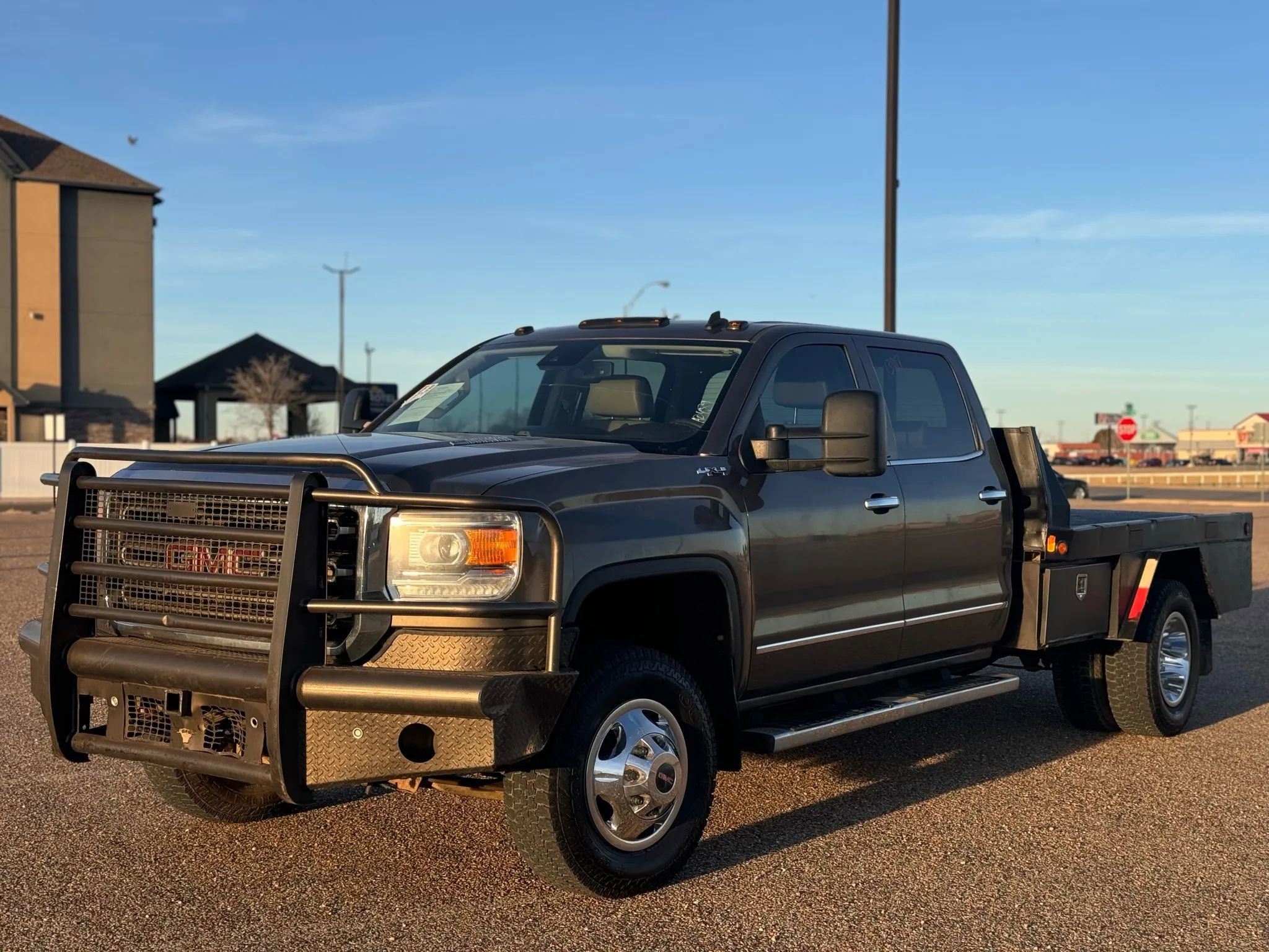 Used 2015 GMC Sierra 3500 SLT image 2