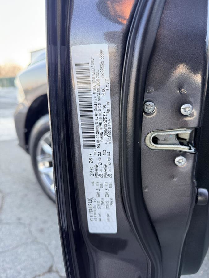 Used 2017 RAM 1500 Limited image 40