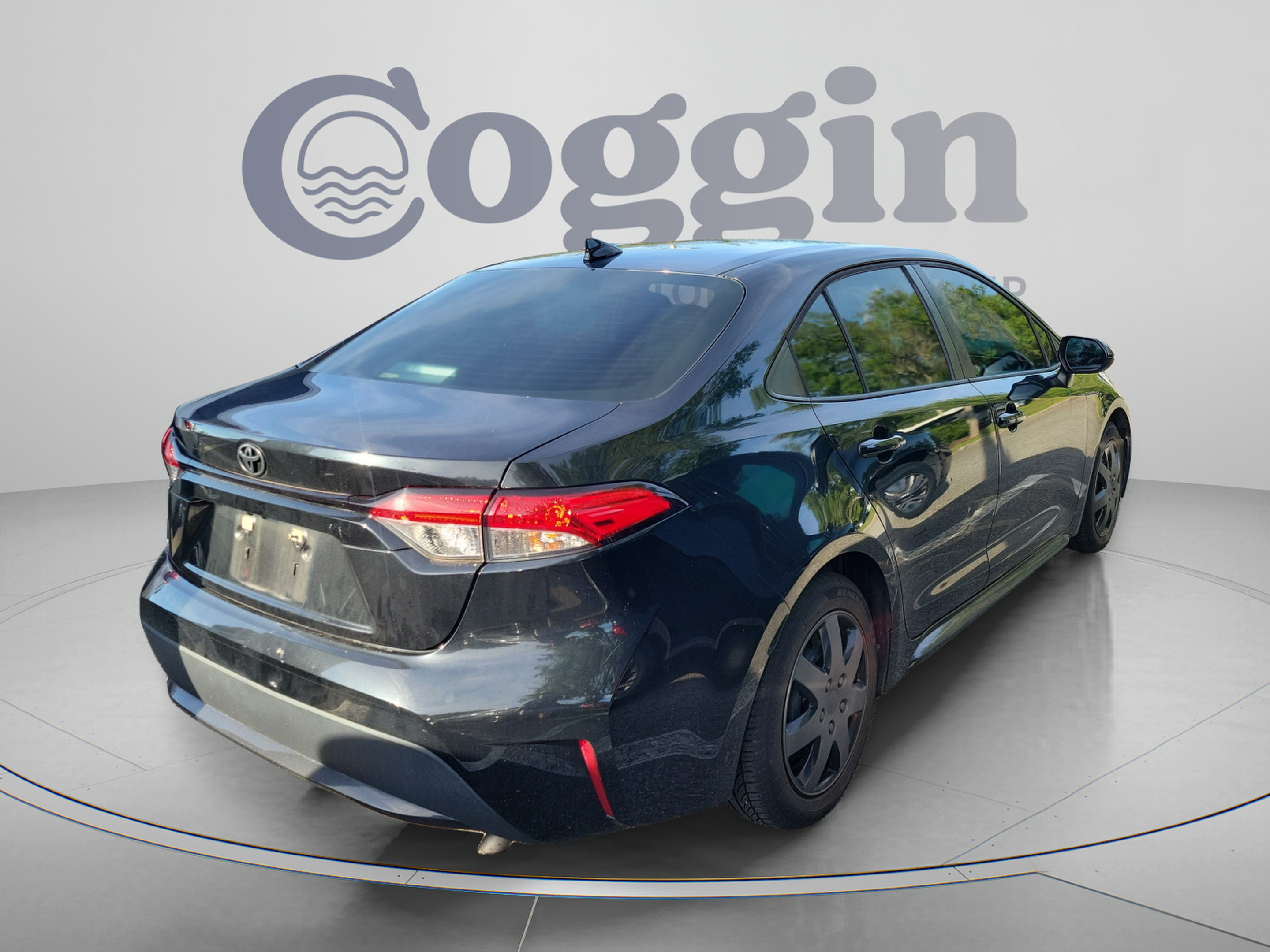 Used 2021 Toyota Corolla LE FWD image 7