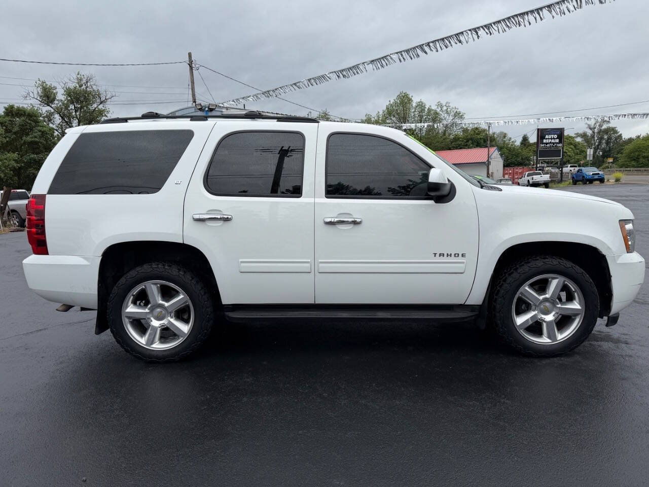 Used 2013 Chevrolet Tahoe LT w/ Luxury Package AWD/4WD image 22