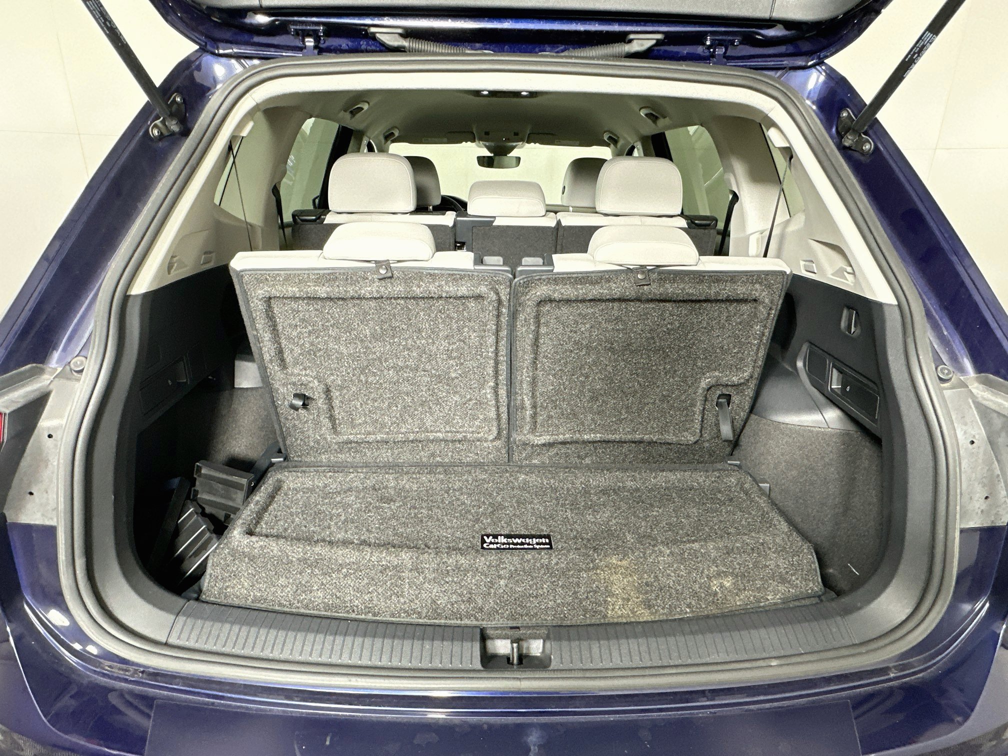 Used 2023 Volkswagen Tiguan SE FWD image 28