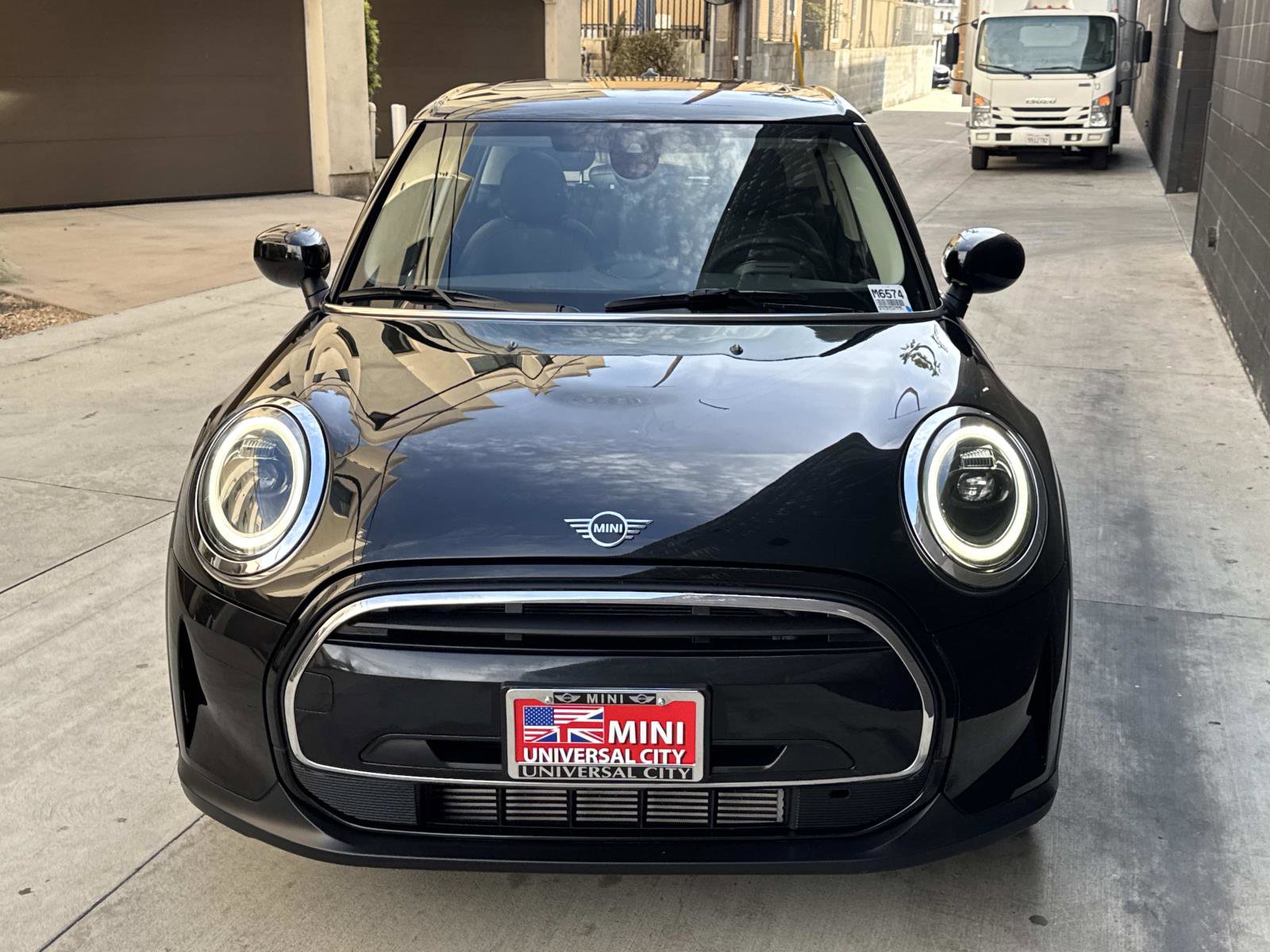 Certified 2023 MINI Cooper 4-Door Hardtop image 2