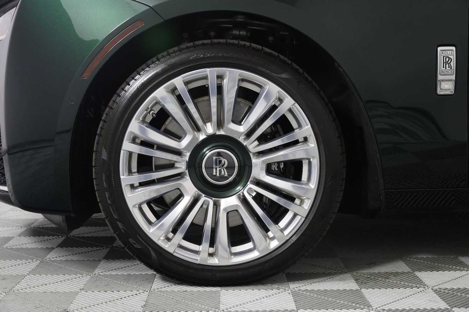Certified 2022 Rolls-Royce Ghost AWD/4WD image 32