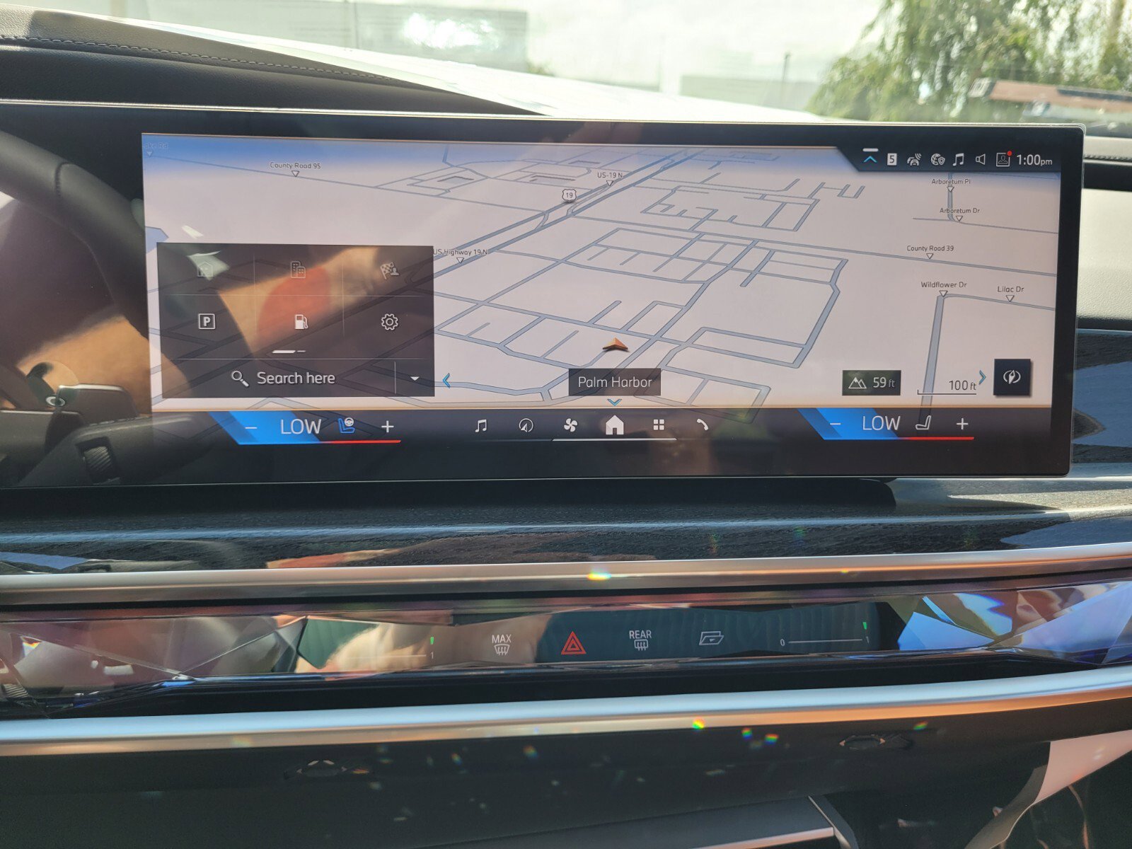 Used 2026 BMW 750e xDrive image 22