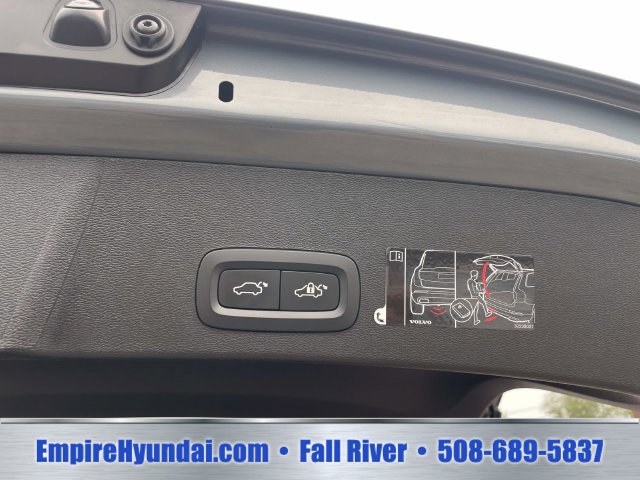 Used 2020 Volvo XC40 T5 Inscription w/ Protection Package AWD/4WD image 8