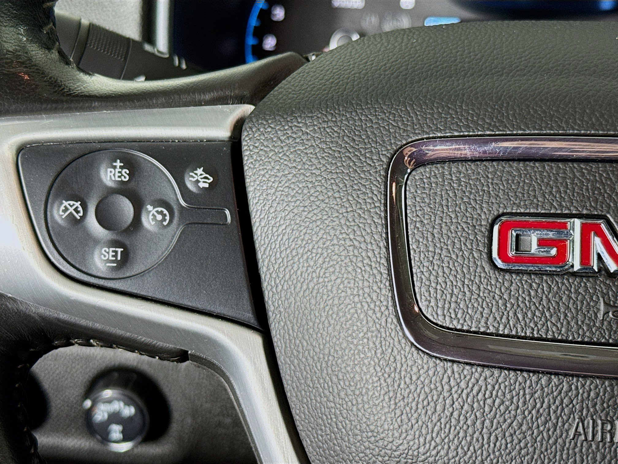 Used 2018 GMC Canyon SLT image 13