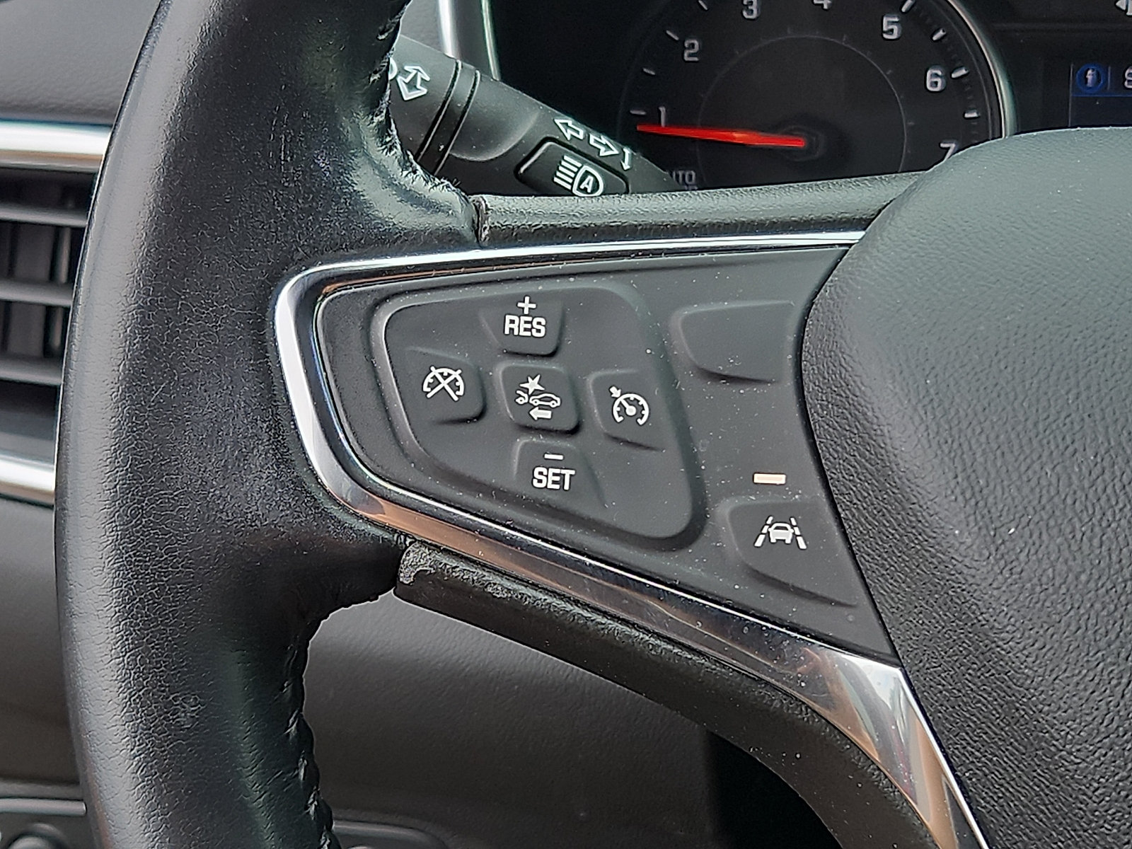 Used 2020 Chevrolet Equinox LT FWD image 20