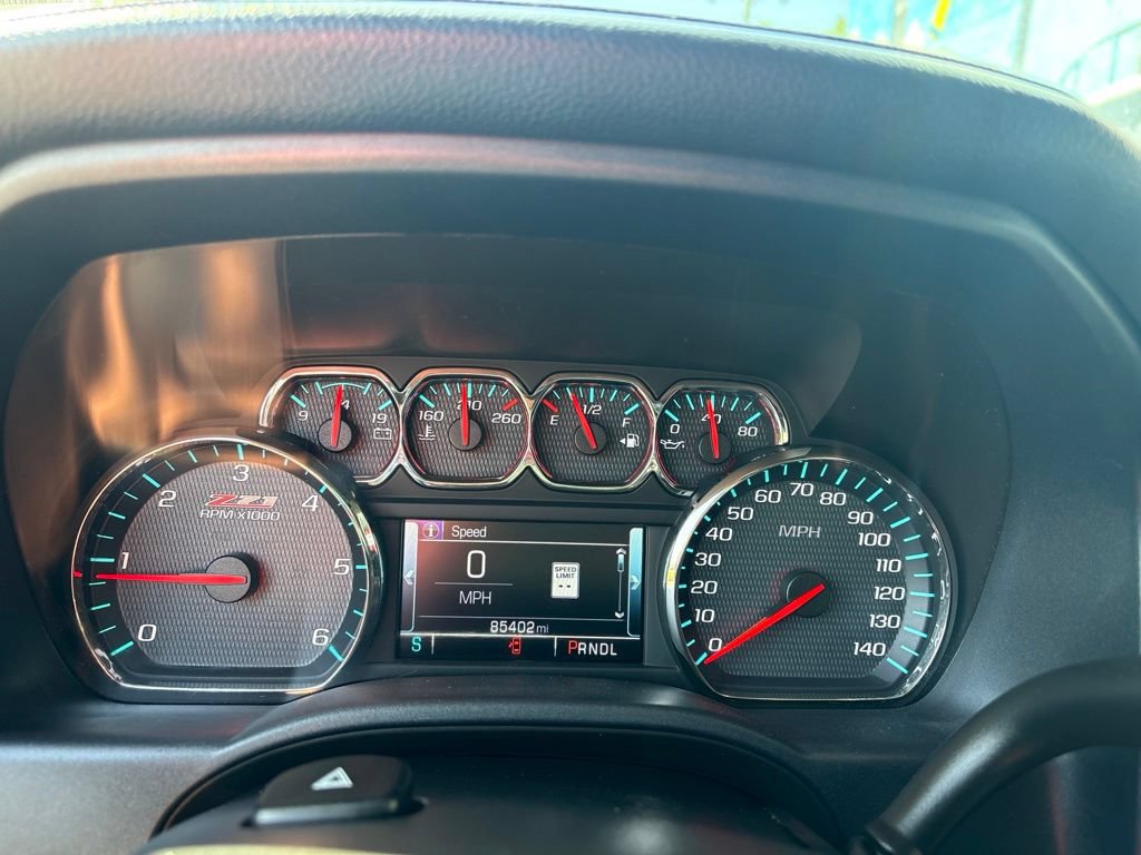 Used 2018 Chevrolet Silverado 1500 LTZ Z71 w/ Redline Edition AWD/4WD image 14