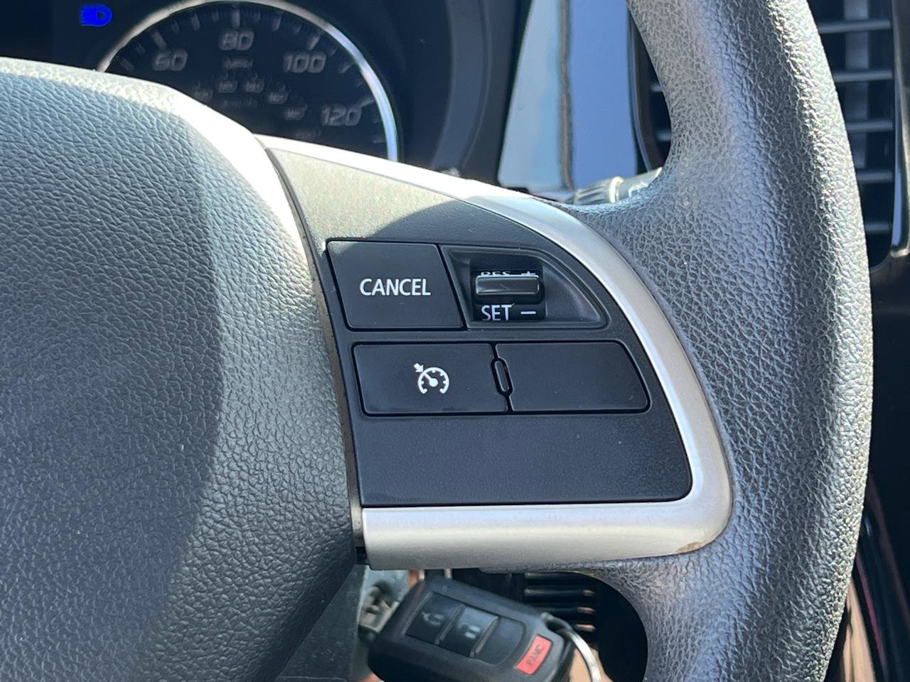 Used 2018 Mitsubishi Outlander ES image 21