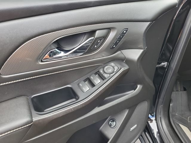 Used 2023 Chevrolet Traverse Premier image 11