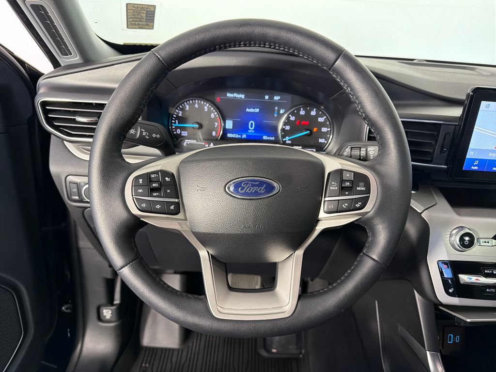 Used 2024 Ford Explorer XLT w/ Equipment Group 202A AWD/4WD image 12