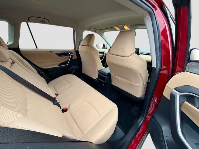Used 2019 Toyota RAV4 LE image 24