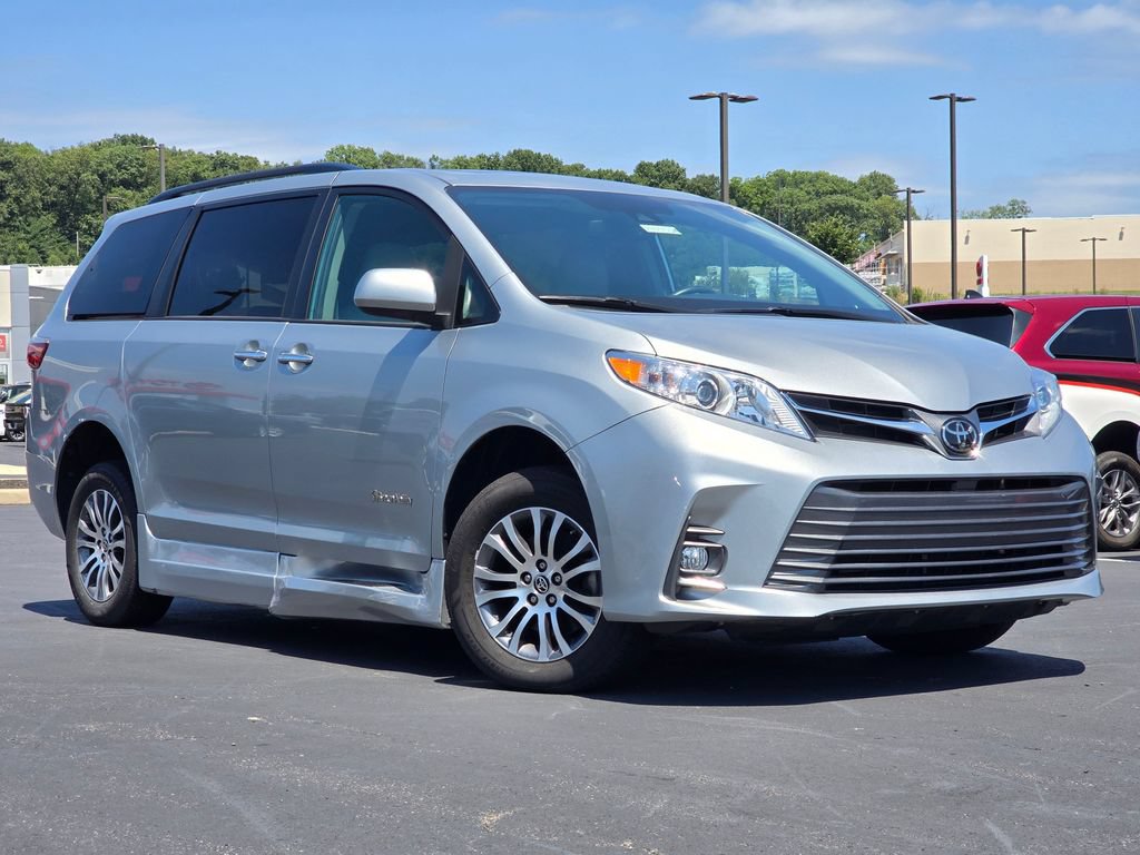 Used 2020 Toyota Sienna XLE w/ XLE Navigation Package