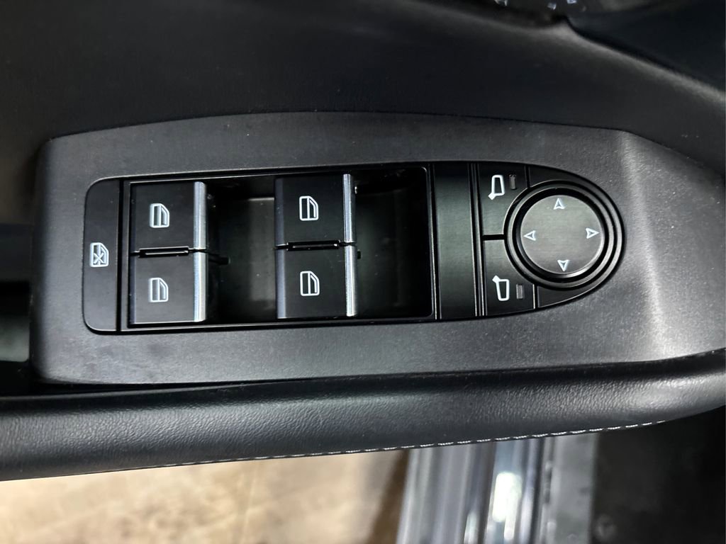 Used 2023 MAZDA CX-30 AWD 2.5 S w/ Select Package image 32