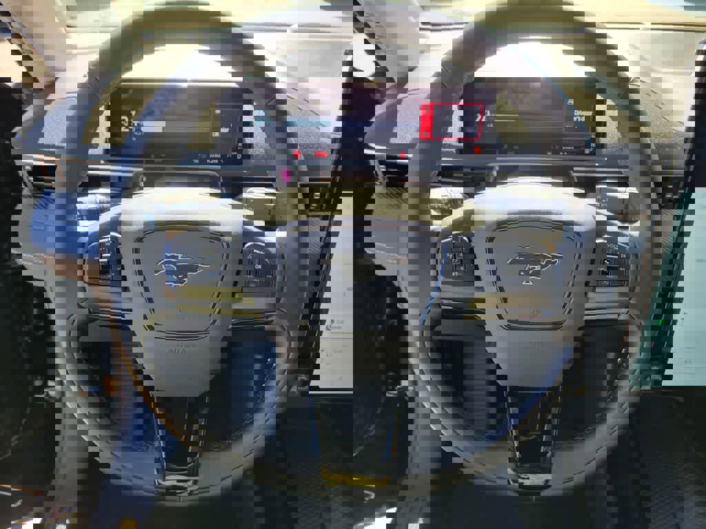 Certified 2025 Ford Mustang Mach-E Select RWD image 17
