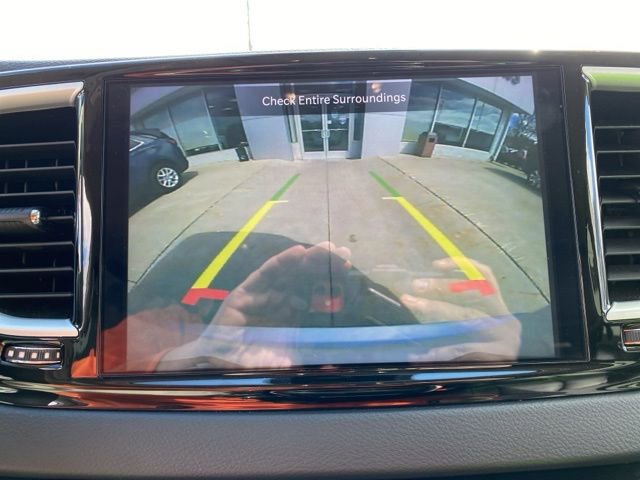 Used 2024 Chrysler Pacifica Touring-L FWD image 22