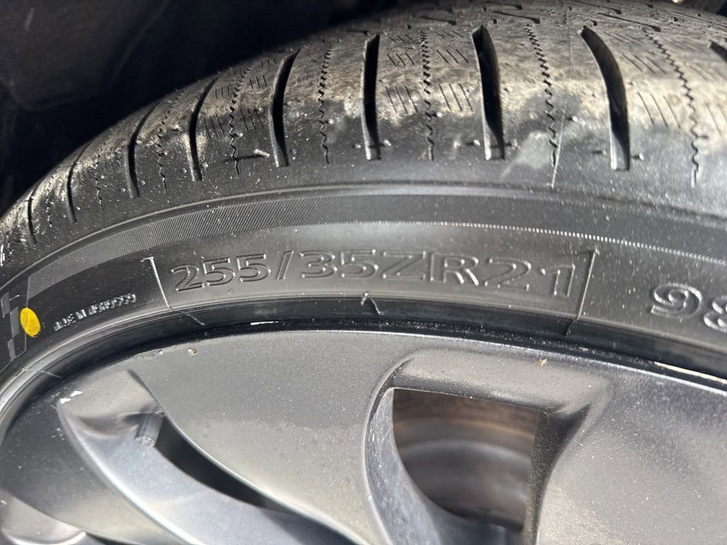 Used 2022 Tesla Model Y Performance image 36