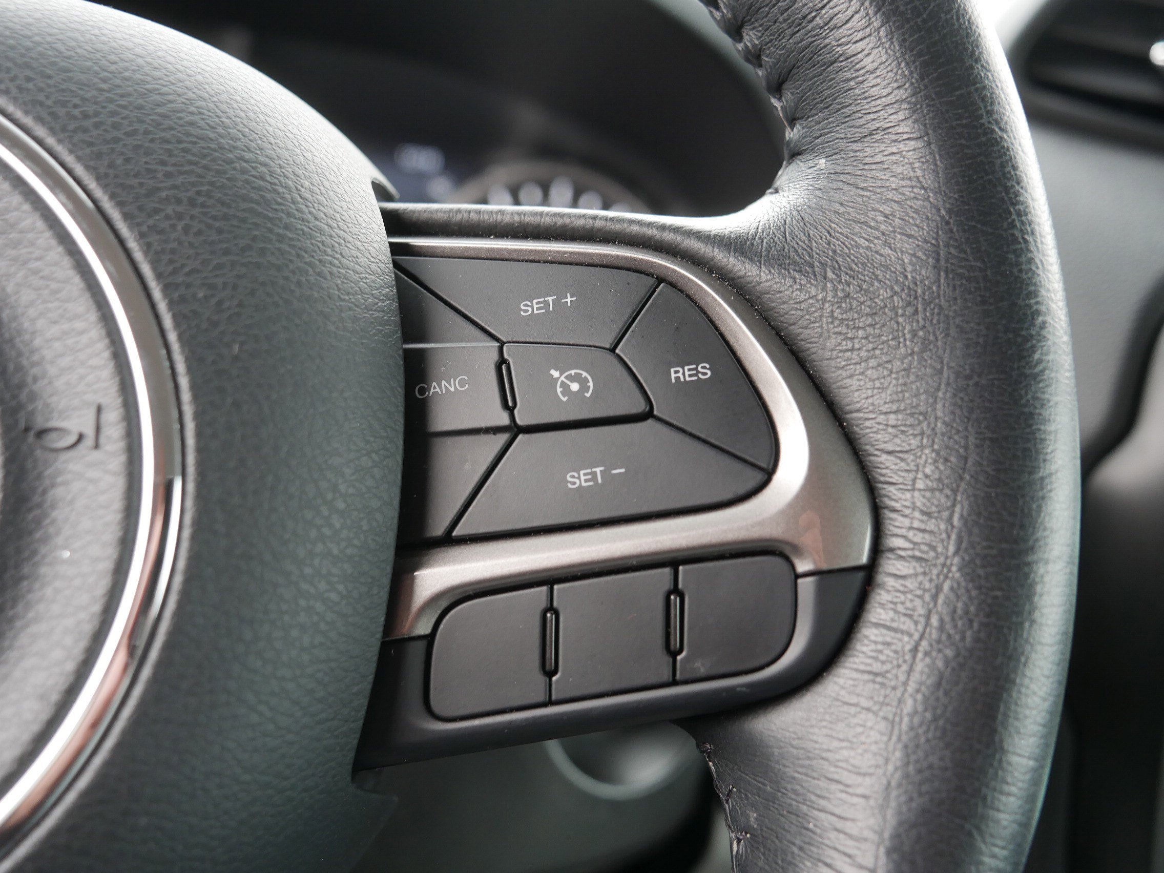 Certified 2022 Jeep Renegade Latitude w/ Convenience Group image 29