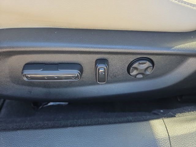 Used 2018 Honda Accord Touring image 19