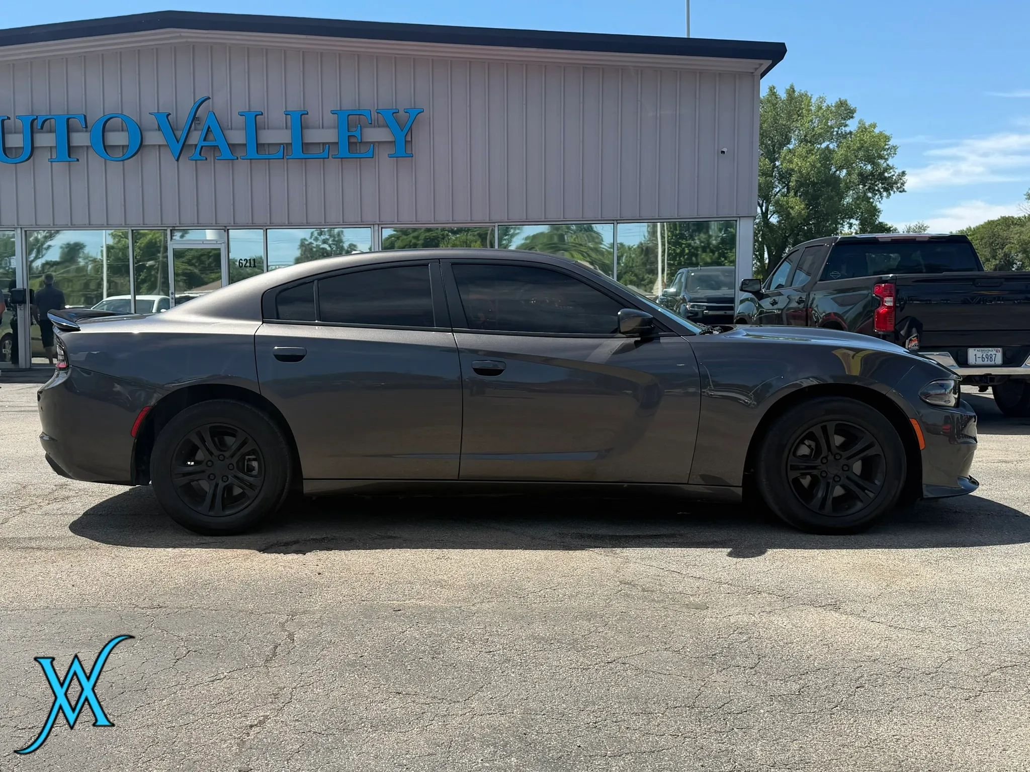 Used 2022 Dodge Charger SXT RWD image 8