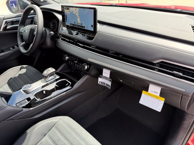 New 2026 Mitsubishi Outlander LE FWD image 11