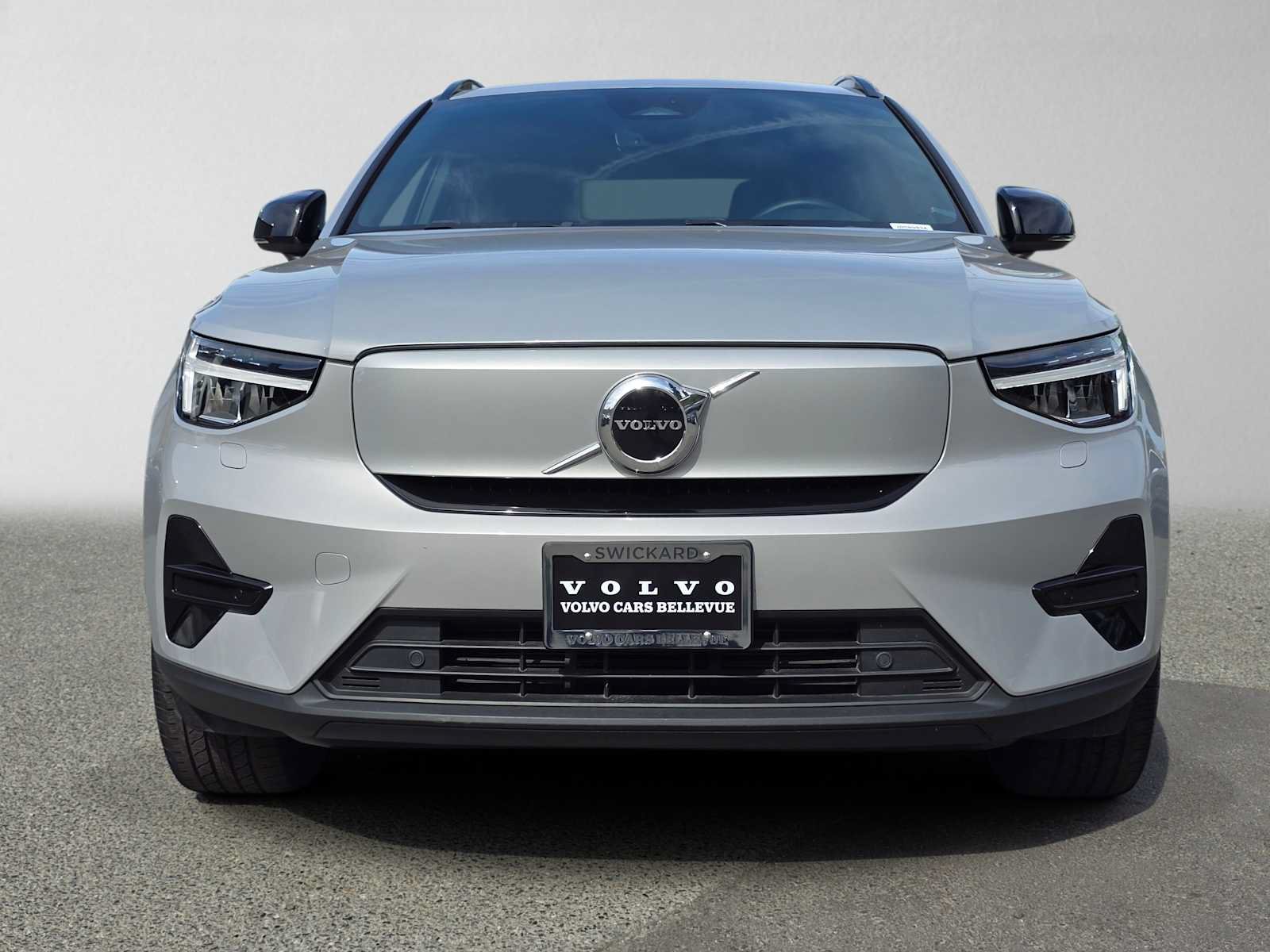 Certified 2023 Volvo XC40 Recharge Core w/ Protection Package Premier AWD/4WD image 10