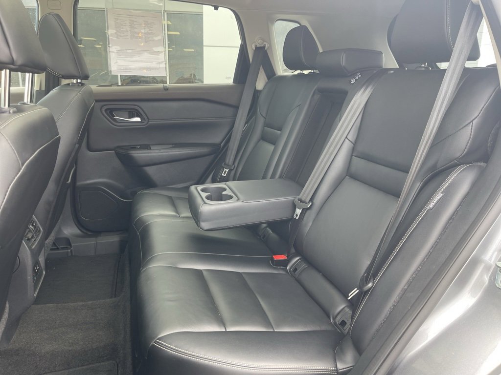 Used 2023 Nissan Rogue SL w/ SL Premium Package image 37