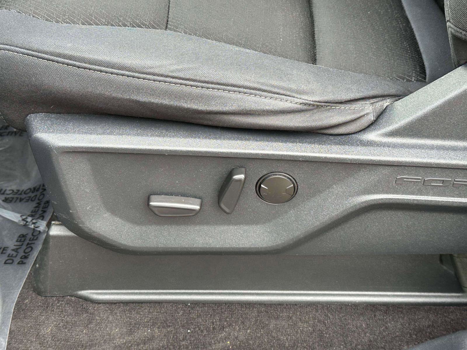 Certified 2022 Ford F150 XLT w/ Equipment Group 302A High image 18