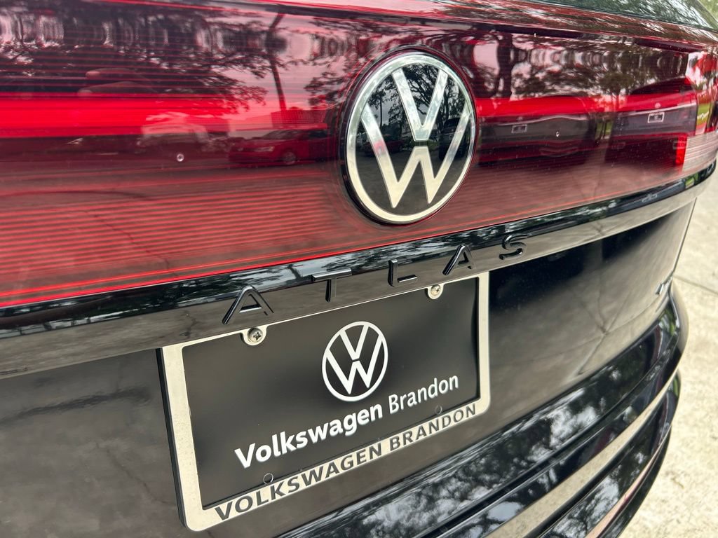 New 2026 Volkswagen Atlas Cross Sport SEL R-Line AWD/4WD image 31