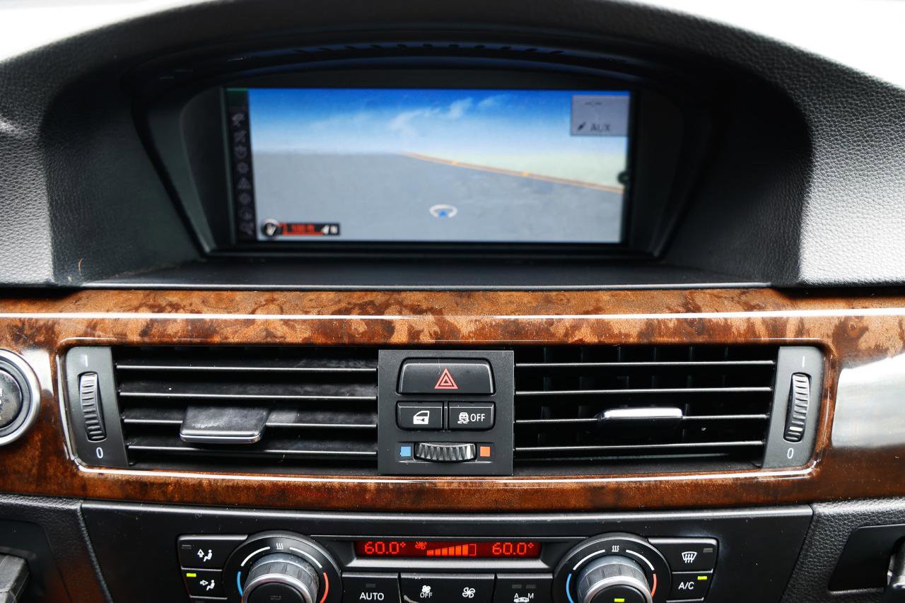 Used 2013 BMW 328i Convertible image 33
