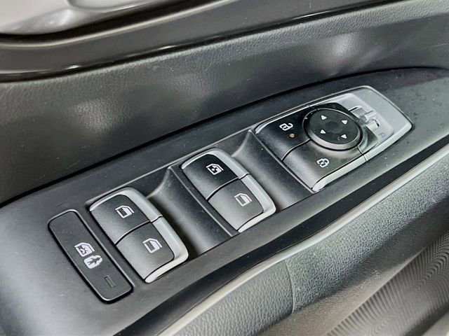 Used 2024 Kia Sorento S image 18