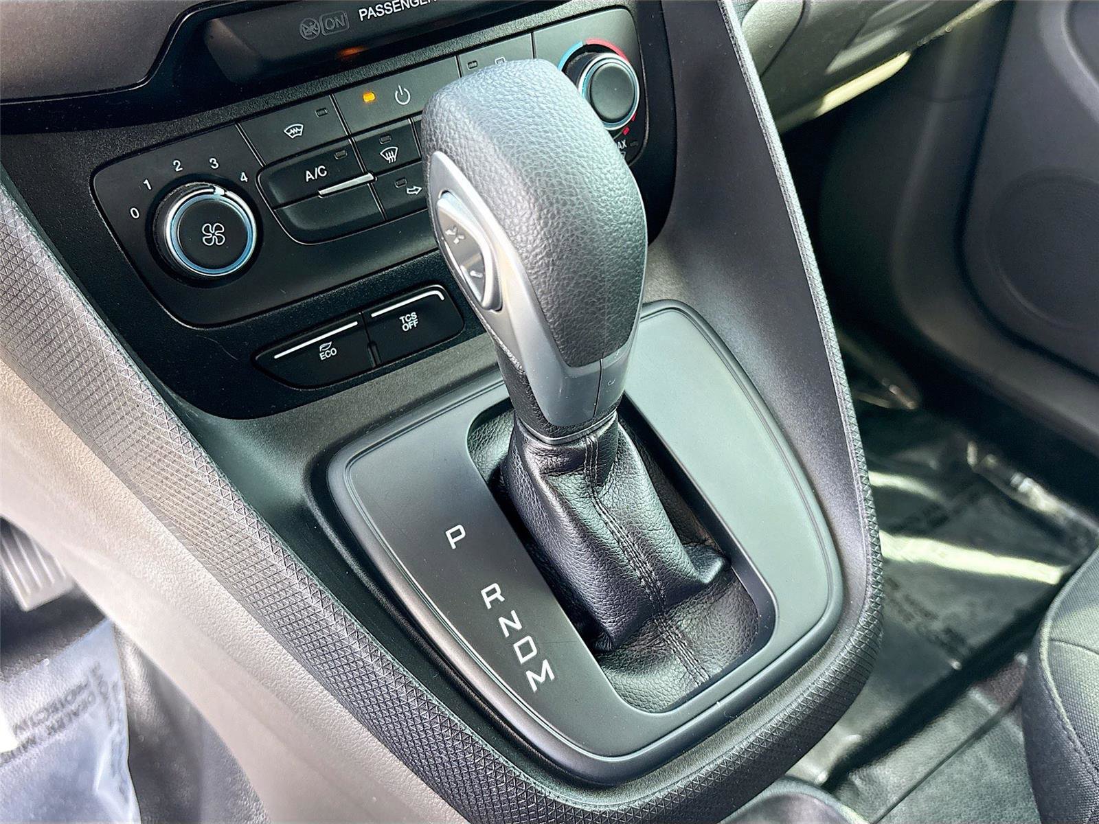 Used 2019 Ford Transit Connect XL image 16