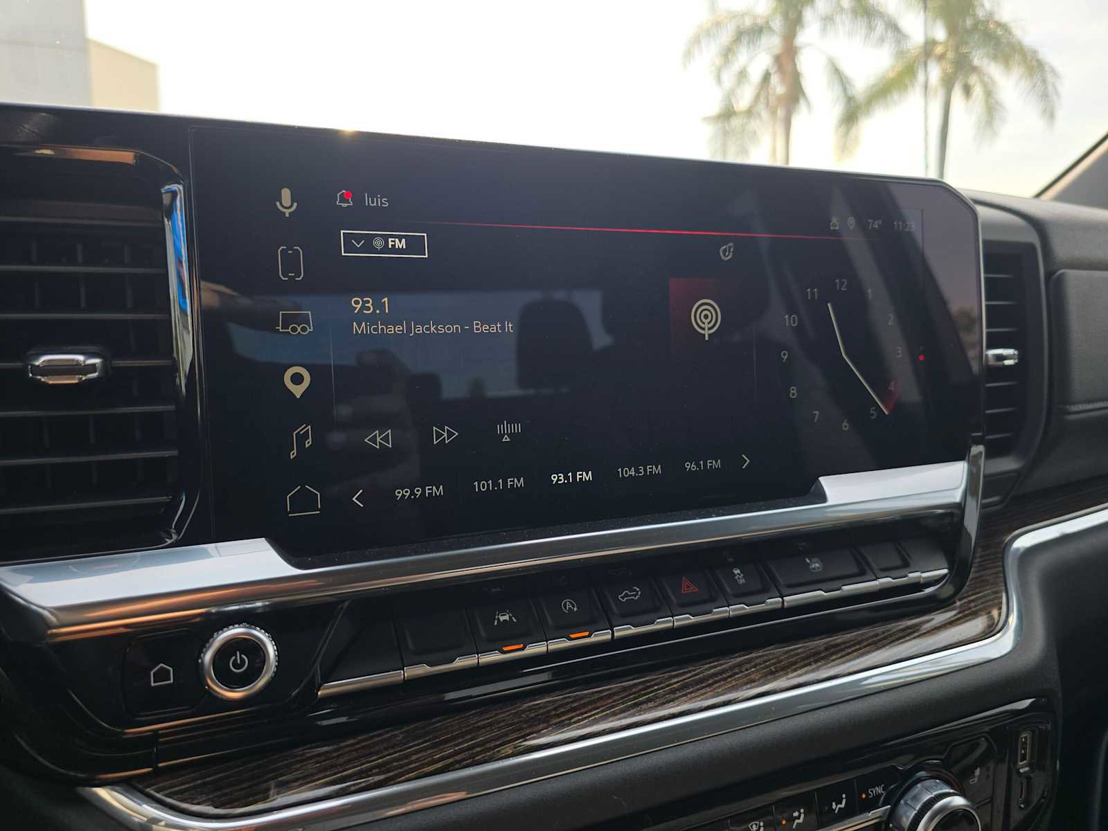 Used 2023 GMC Sierra 1500 Elevation image 25