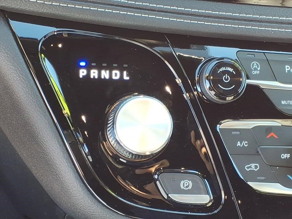 New 2026 Chrysler Pacifica Select image 25