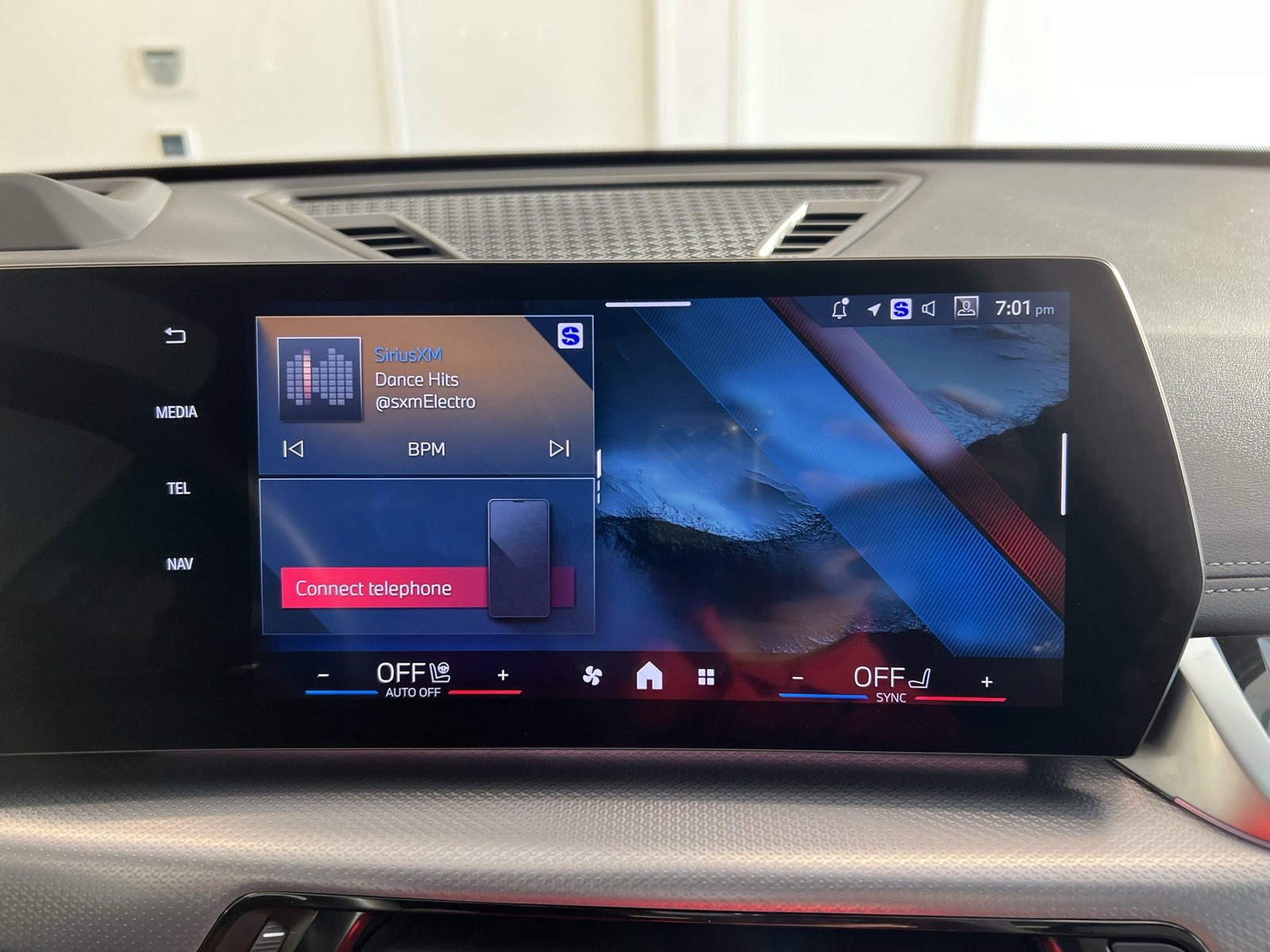 Used 2024 BMW X1 M35i w/ Premium Package image 17