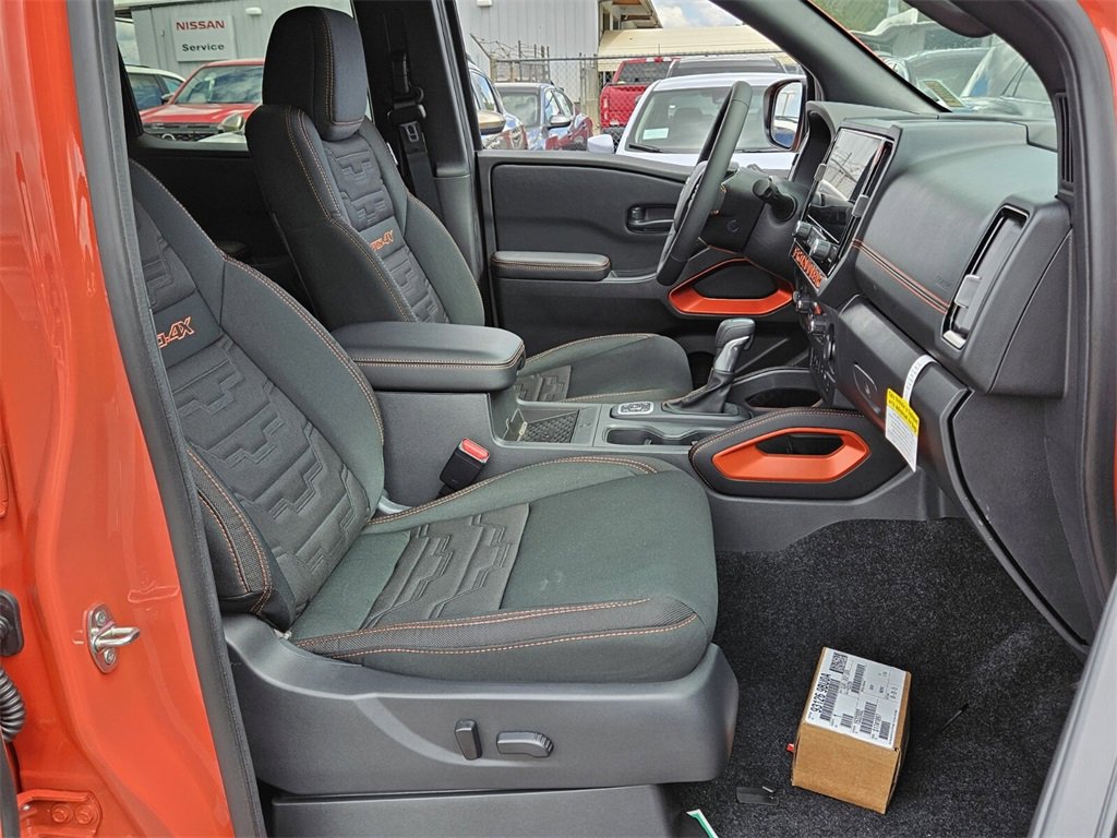 New 2026 Nissan Frontier PRO-4X w/ Pro-4x Convenience Package image 13