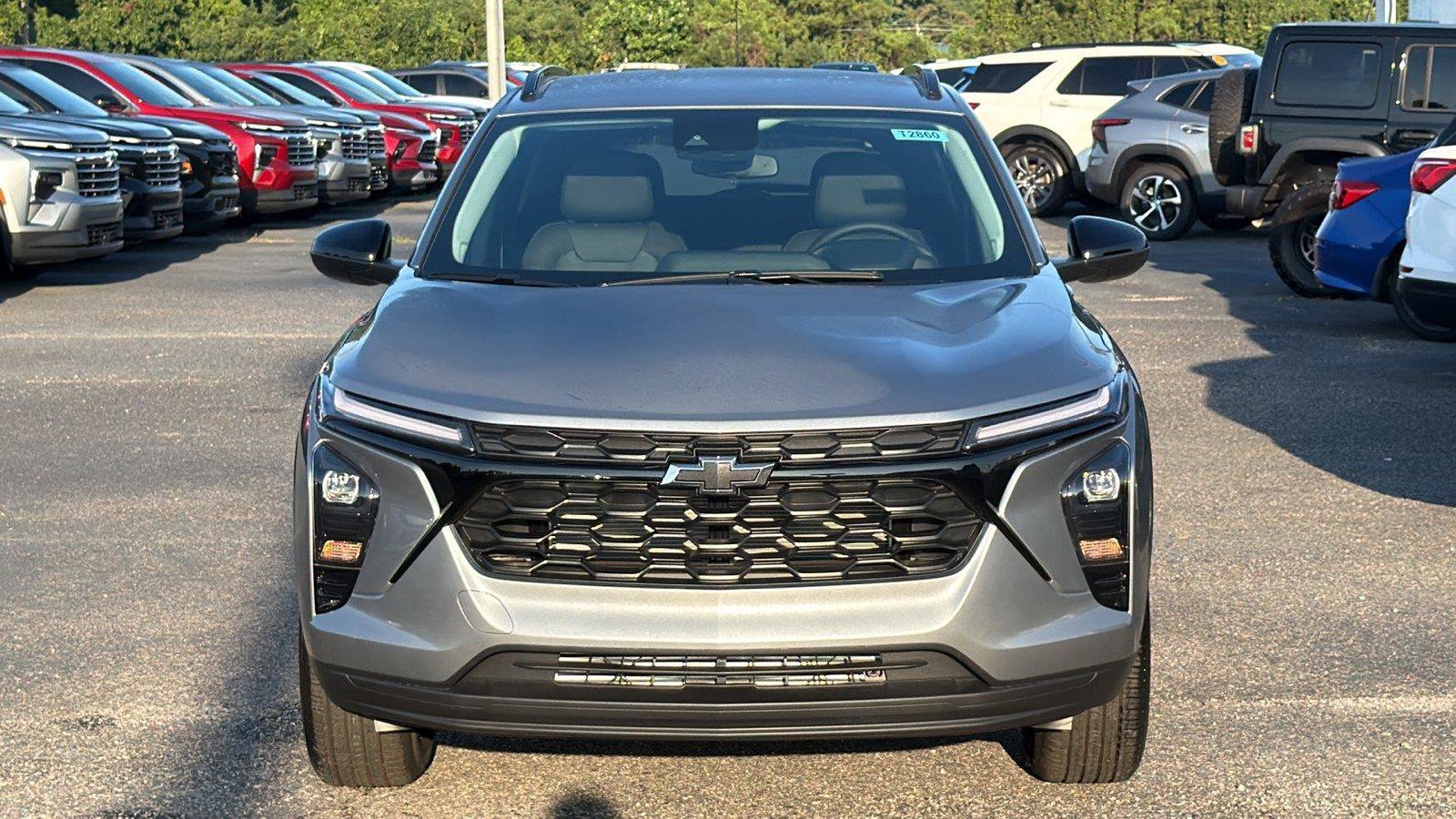 New 2026 Chevrolet Trax LT w/ Driver Confidence Package FWD image 2